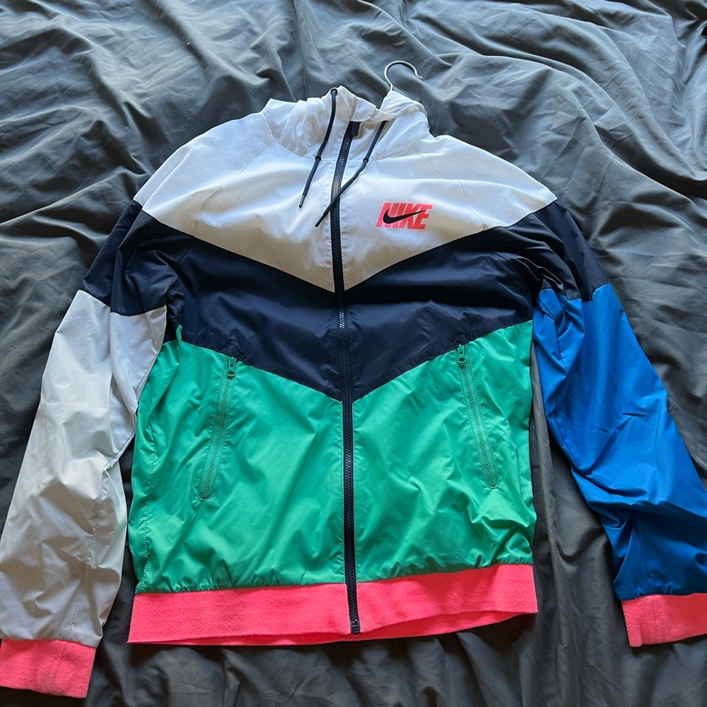 Men’s Nike Windbreaker Jacket Size Small